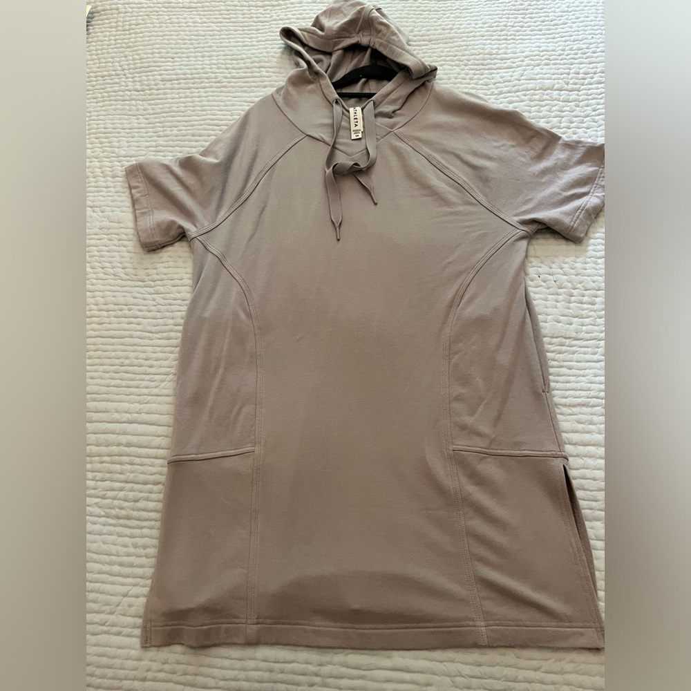 Athleta sweatshirt dress size xs light grey with pockets and hood